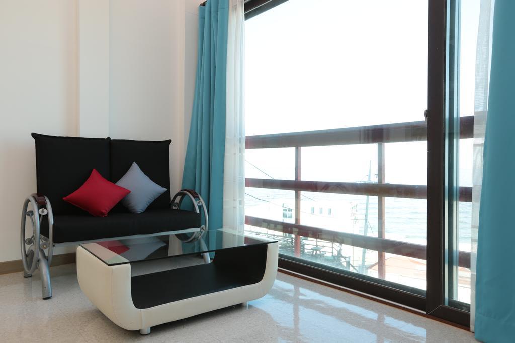 Gangneung Sea View Pension Luaran gambar